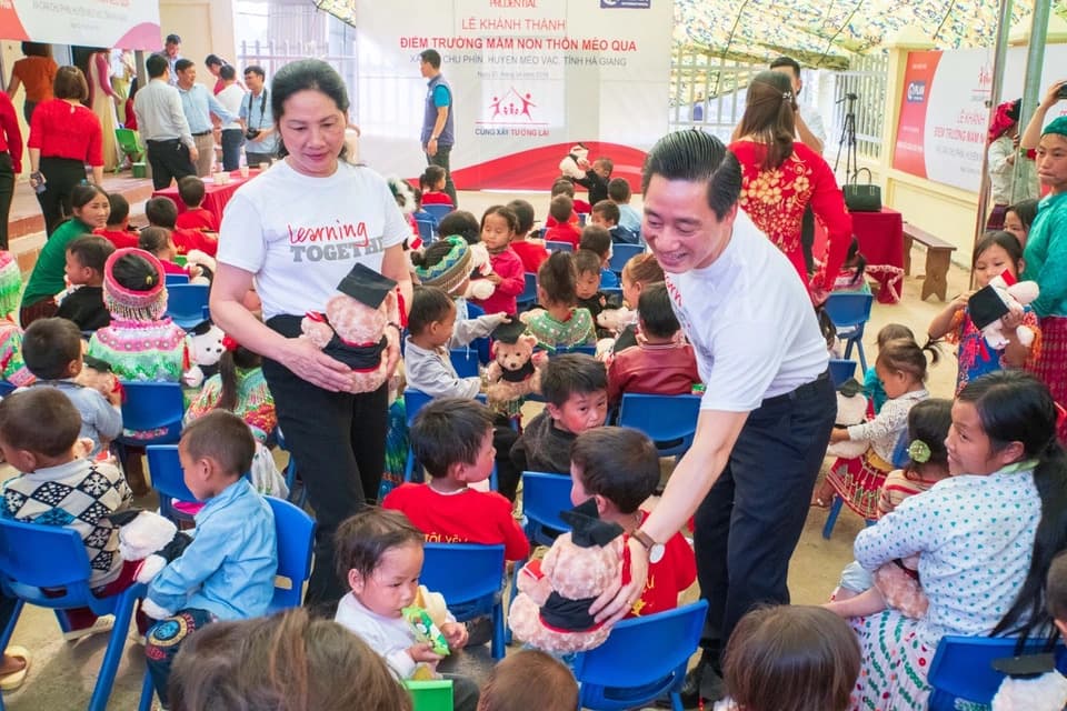 Trách nhiệm cộng đồng và phát triển bền vững